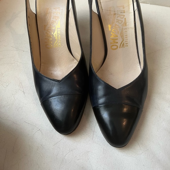 Ferragamo Classic Navy Slingback Pumps with Patent Toe Accent, Vintage - Picture 2 of 4